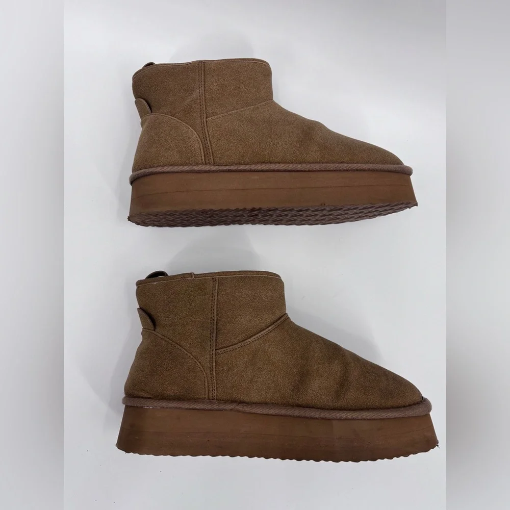 American Age Cream Lined Footwear